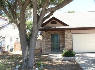 321 Briarbend Dr, New Braunfels, TX 78130