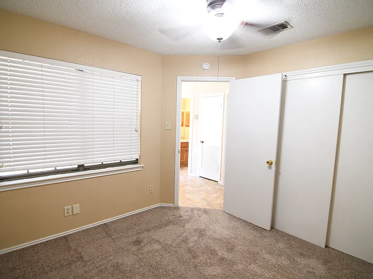 5209 Canyon Creek Dr — Photo 23