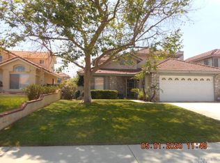 19943 Silvercrest Ln, Riverside, CA 92508
