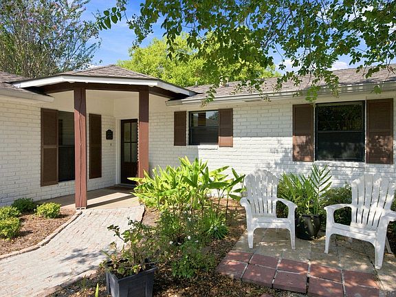 2nd image of 3048 Richwood Cir