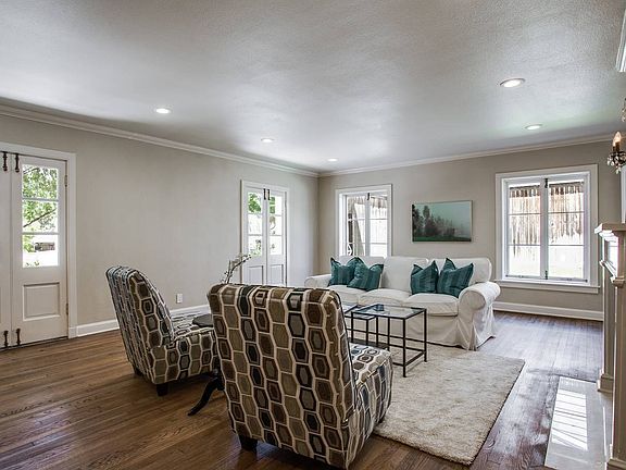 5th image of 124 Canterbury Hill St