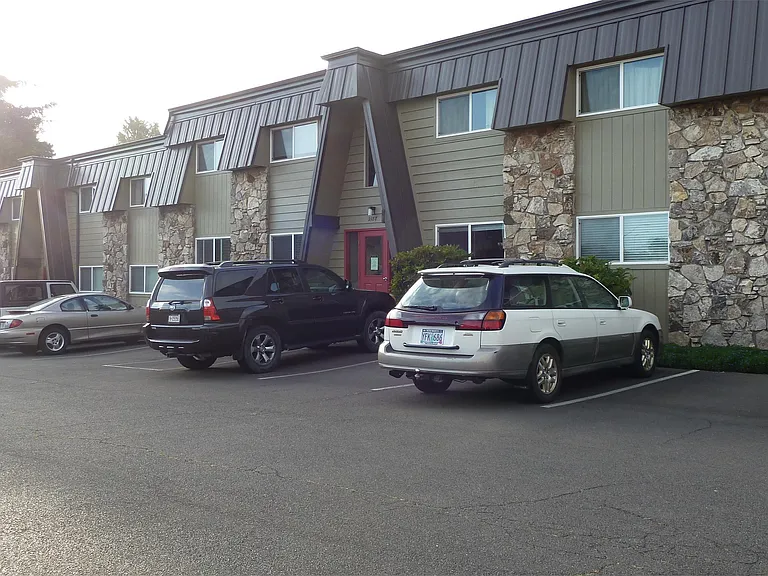 2147-2191 NW Mast Pl — Photo 52