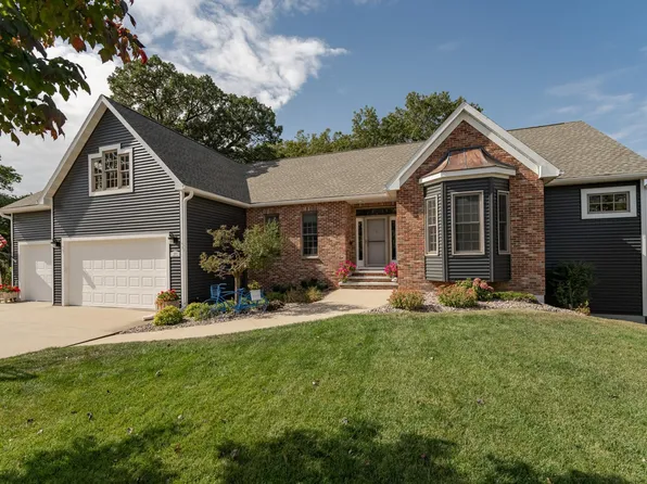 1911 Glendale Hills Dr NE, Rochester, MN 55906