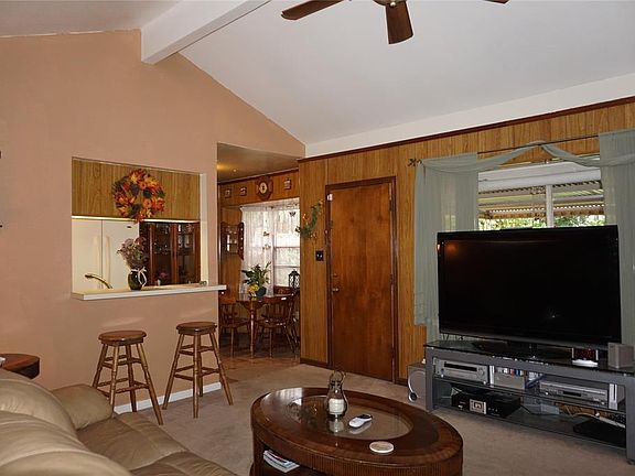 3rd image of 223 Buckboard Dr