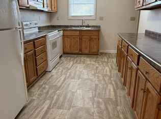 60 Riley Manor Cir, Junction City, KS 66441