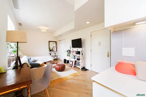 Rented by Akam Sales and Brokerage | media 15