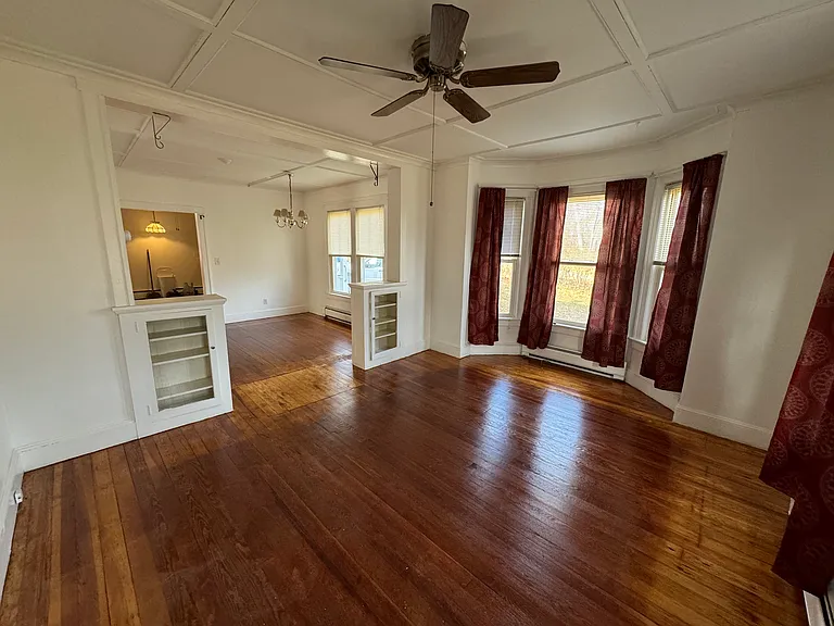 11 Turner Ave #1 — Photo 4