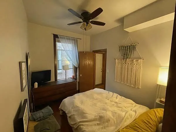 852 N Hoyne Ave #2R — Photo 6