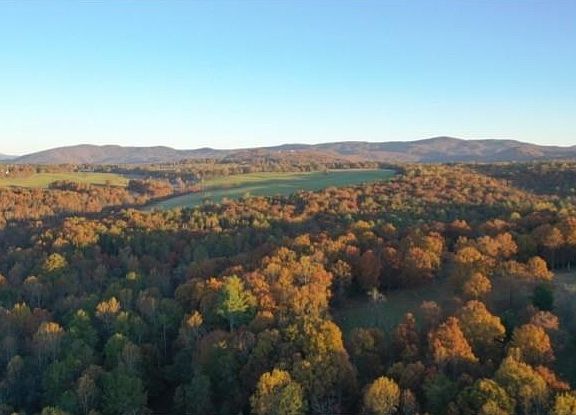 3rd image of 2320 Hardman Rd #1