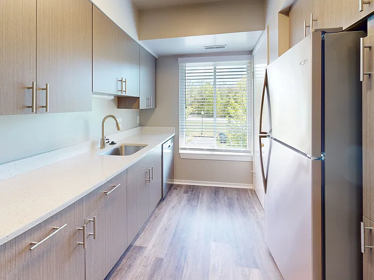 Seneca Place — Photo 40