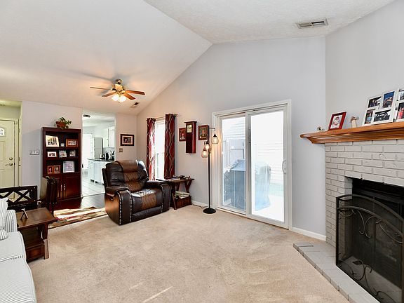 4th image of 7635 Waterwood Dr