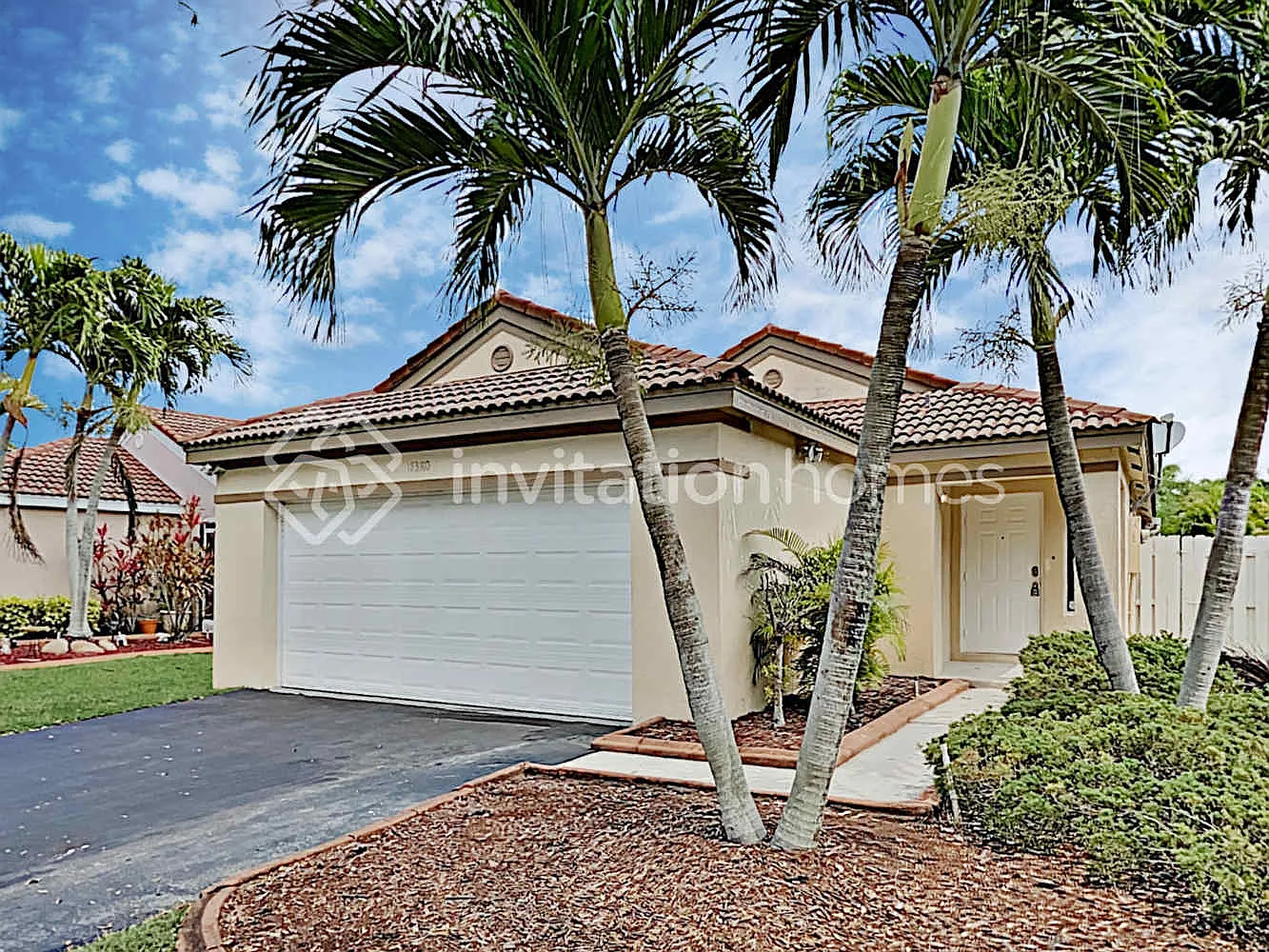 1380 Presidio Dr Weston, FL 33327 — Photo 1