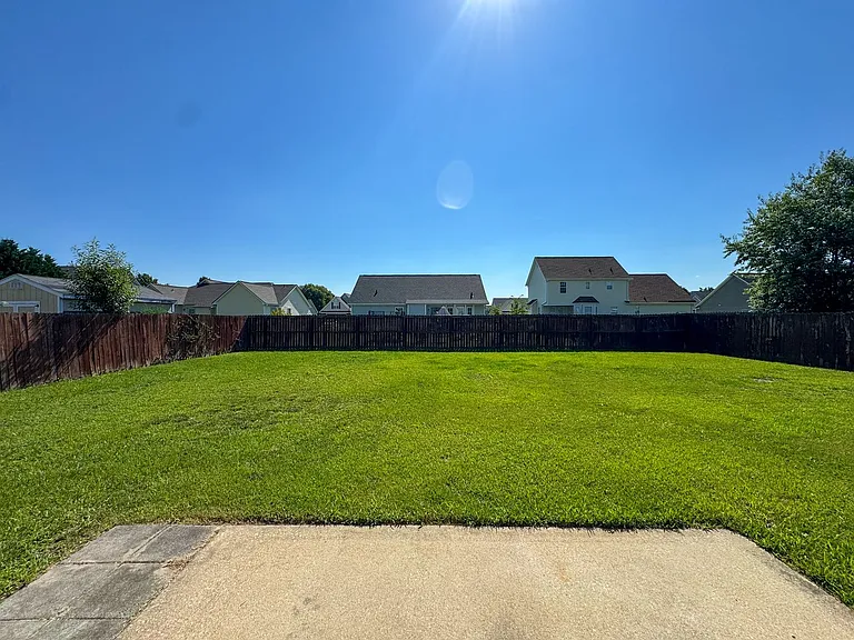 1945 Yellowbrick Rd — Photo 29