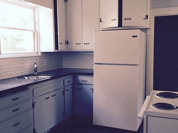 3rd image of 5689 Keith Ave #5689