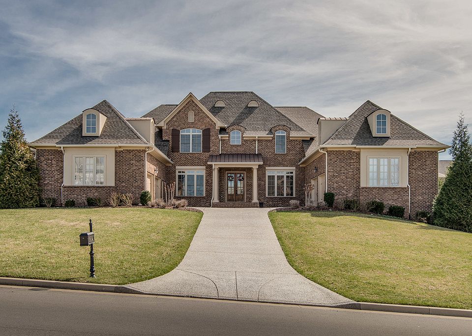 Gorgeous 4 car garage model