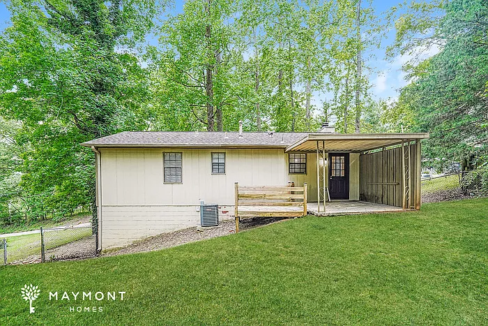 6836 Markham Dr — Photo 15