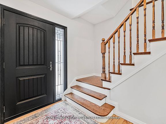 5th image of 36 Lockton Cres