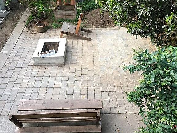 3rd image of 1718 Yosemite Ave
