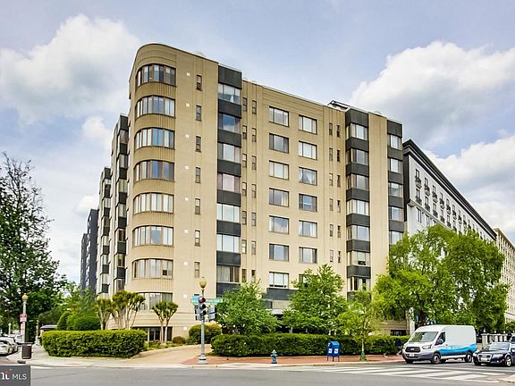 4th image of 1 Scott Cir #116