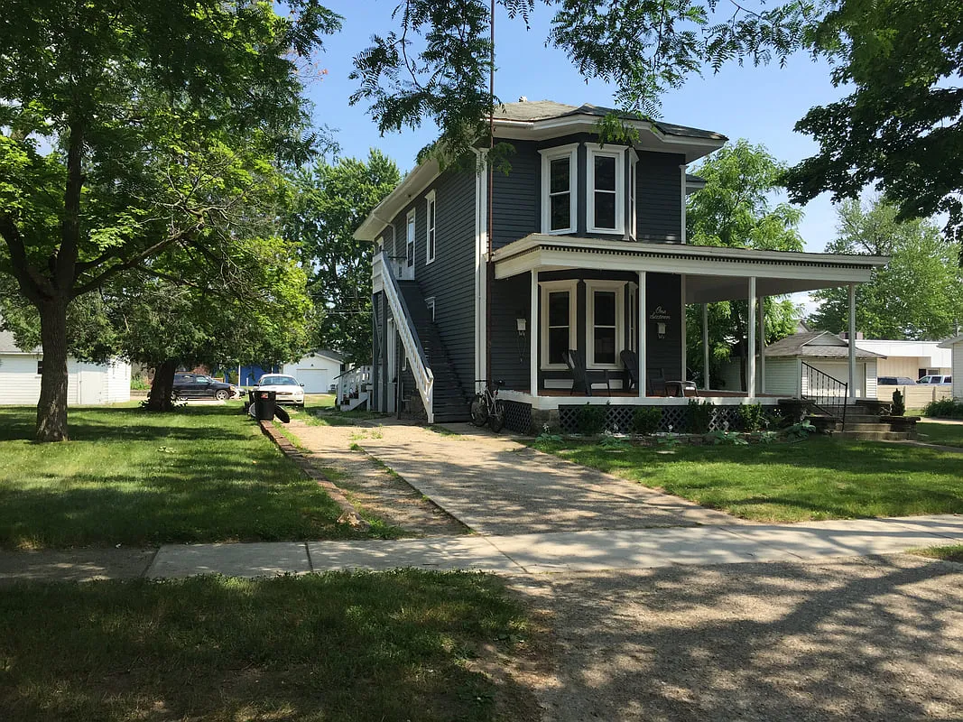 116 North Kinney Avenue - 1/2 — Photo 2