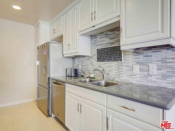 3rd image of 6000 Canterbury Dr Unit D315