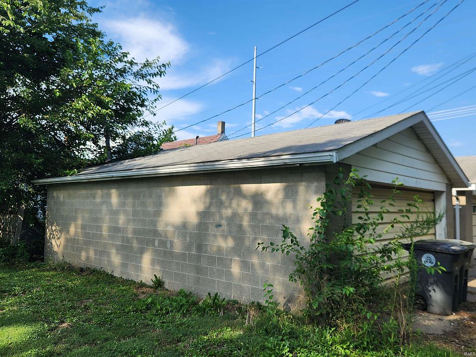 2nd image of 113 E Tennessee St
