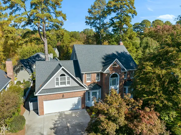 103 Waterloo Station Dr, Cary, NC 27513