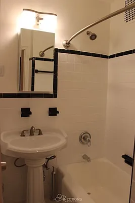 Rented by City Connections Realty | media 21