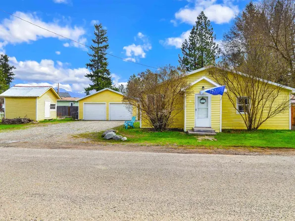 15 Moyie St, Moyie Springs, ID 83845