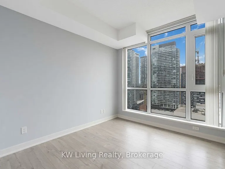 30 Nelson St #2209 — Photo 16
