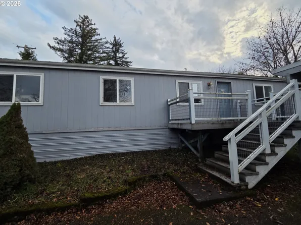 115 NE 8th St, Oakland, OR 97462