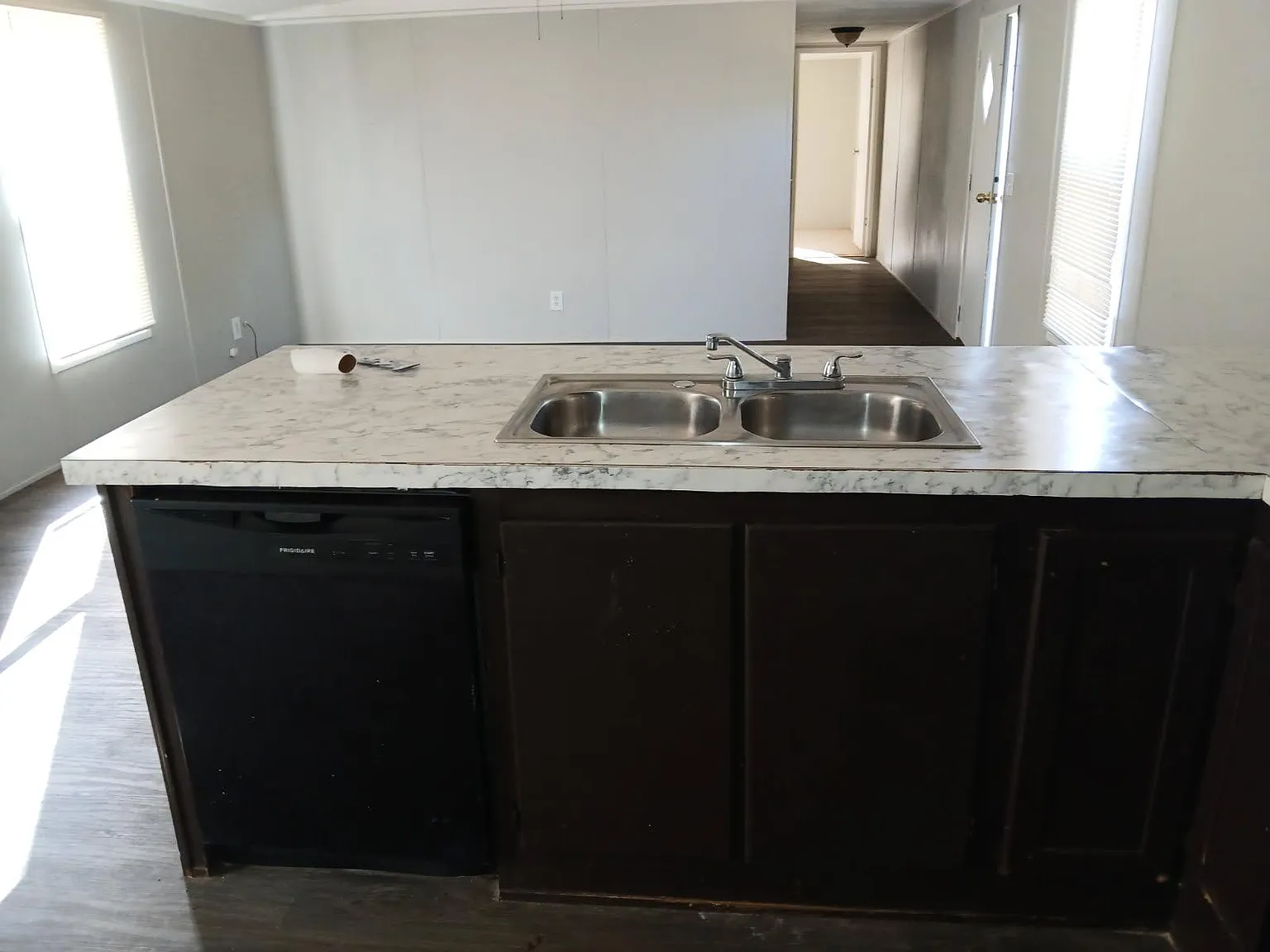 3 bed, 1216 sqft, $1,049 — Photo 3