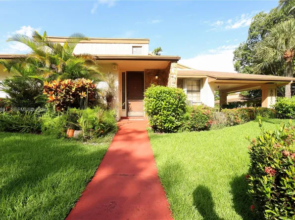 8050 Palmetto Palm Cir #55, Tamarac, FL 33321