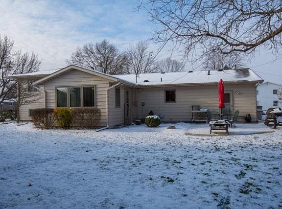 2nd image of 1493 Cambridge Dr