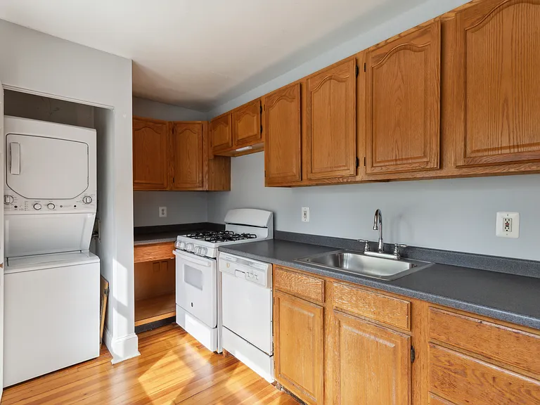 226 Price St #B-2 — Photo 6
