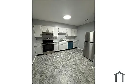 220 Burkhardt Ave Photo 1