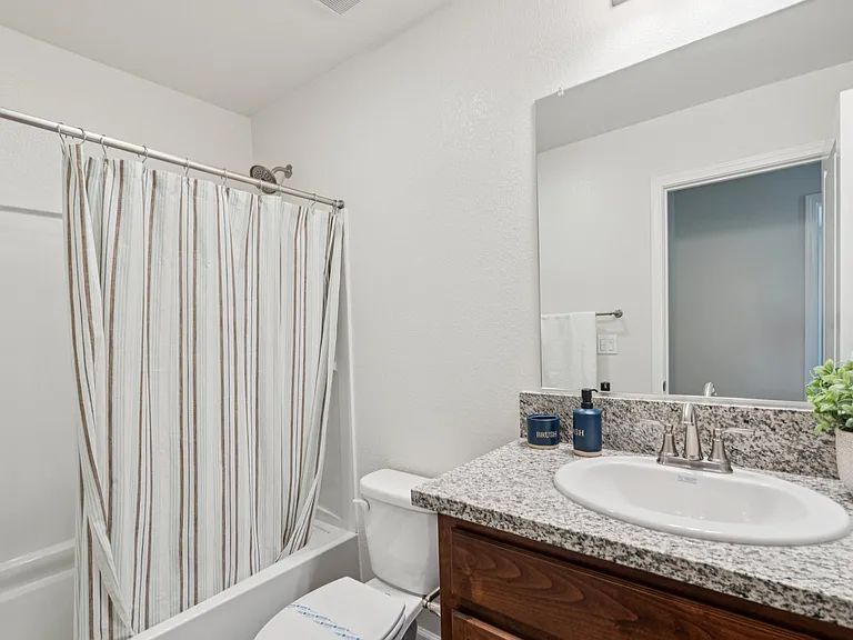 Astoria Place — Photo 32