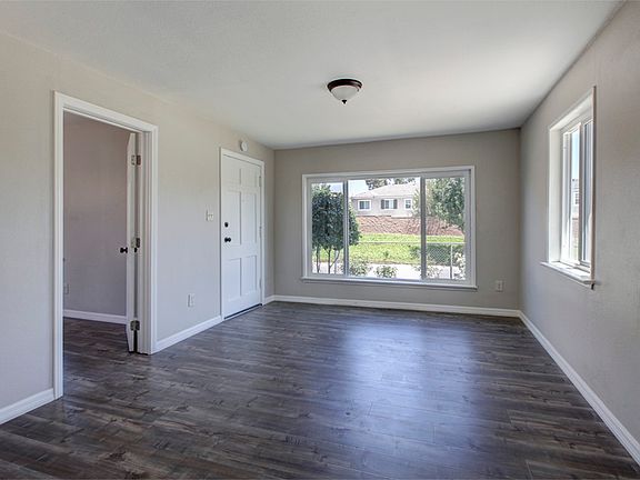 5th image of 26379 1st St