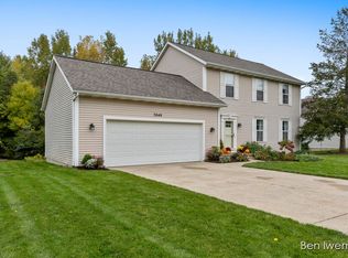 7040 Glencreek Dr SE, Caledonia, MI