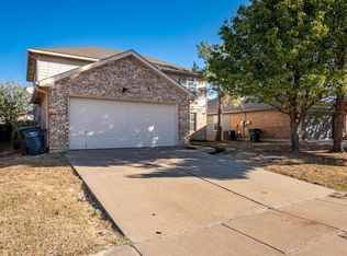 228 Memory Dr, Fort Worth, TX 76108