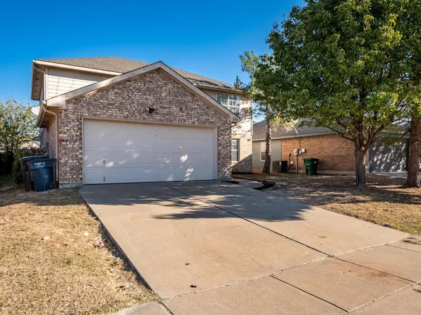 228 Memory Dr, Fort Worth, TX 76108