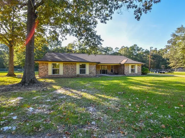 20144 Redbud Dr, New Caney, TX 77357