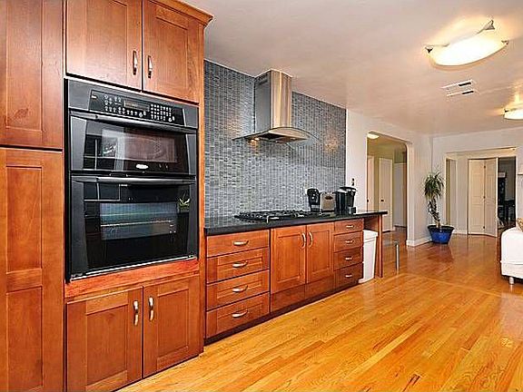 Kitchen main unit