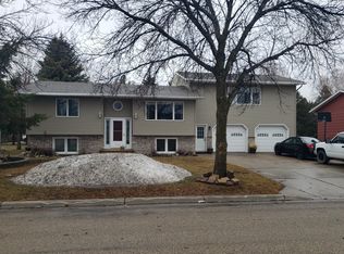 1701 Widman Ln, Crookston, MN 56716
