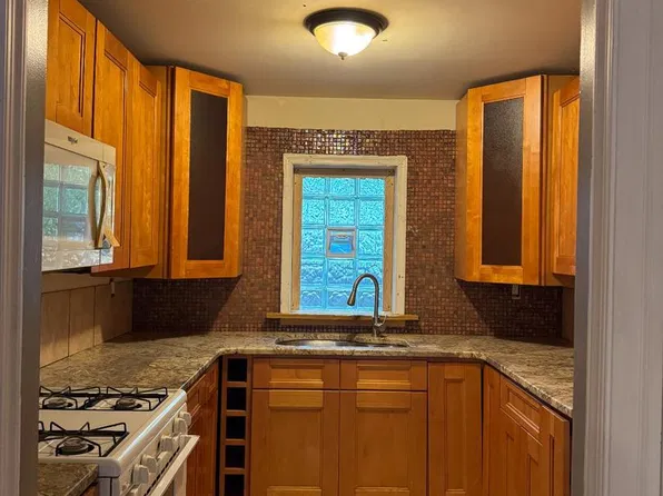 2205 N Bouvier St, Philadelphia, PA 19132
