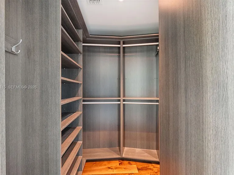 2020 N Bayshore Dr #3510 — Photo 19