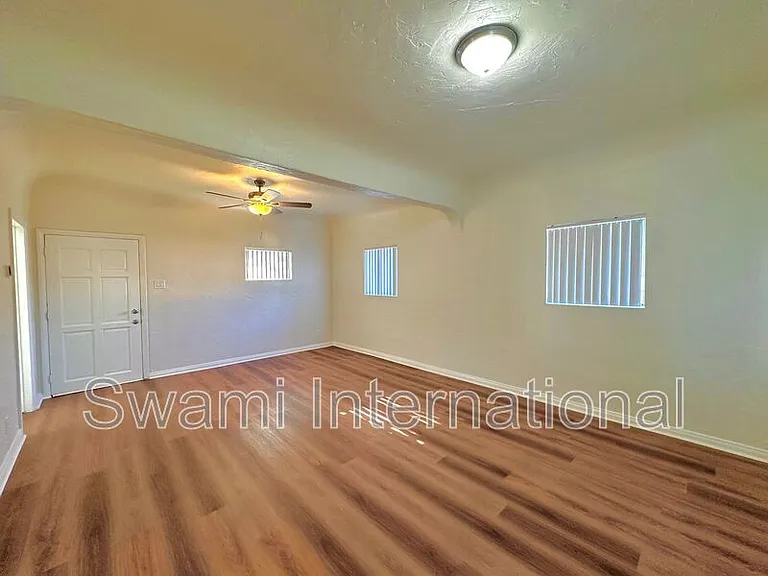 2080 Chestnut Ave — Photo 11