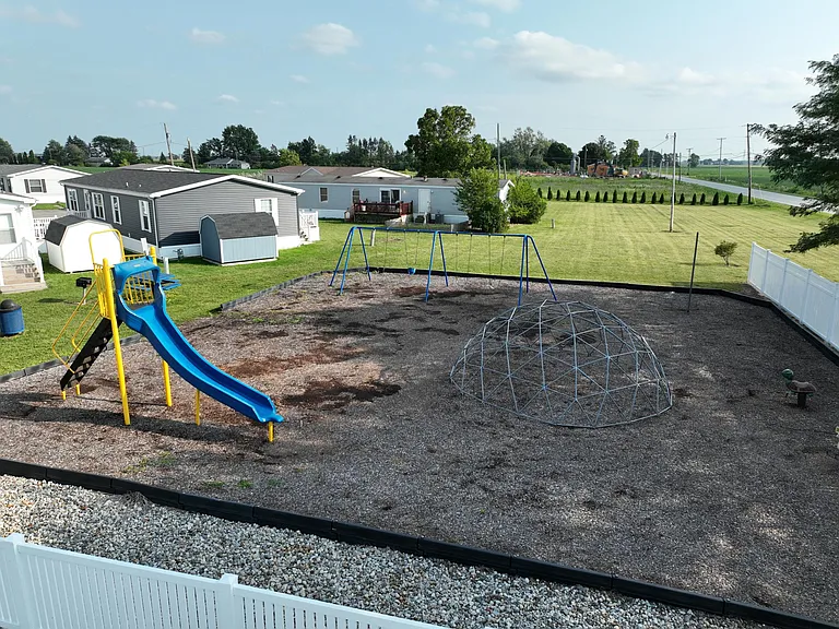 Perrysburg Estates — Photo 15