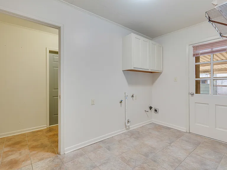 113 Aberdeen Dr — Photo 10
