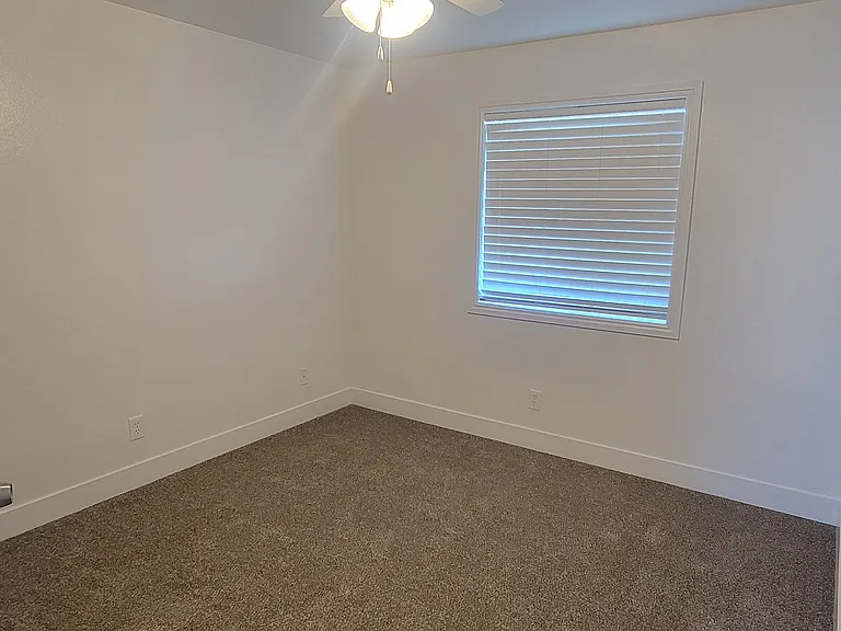 2515 Pumice Dr #4 — Photo 9